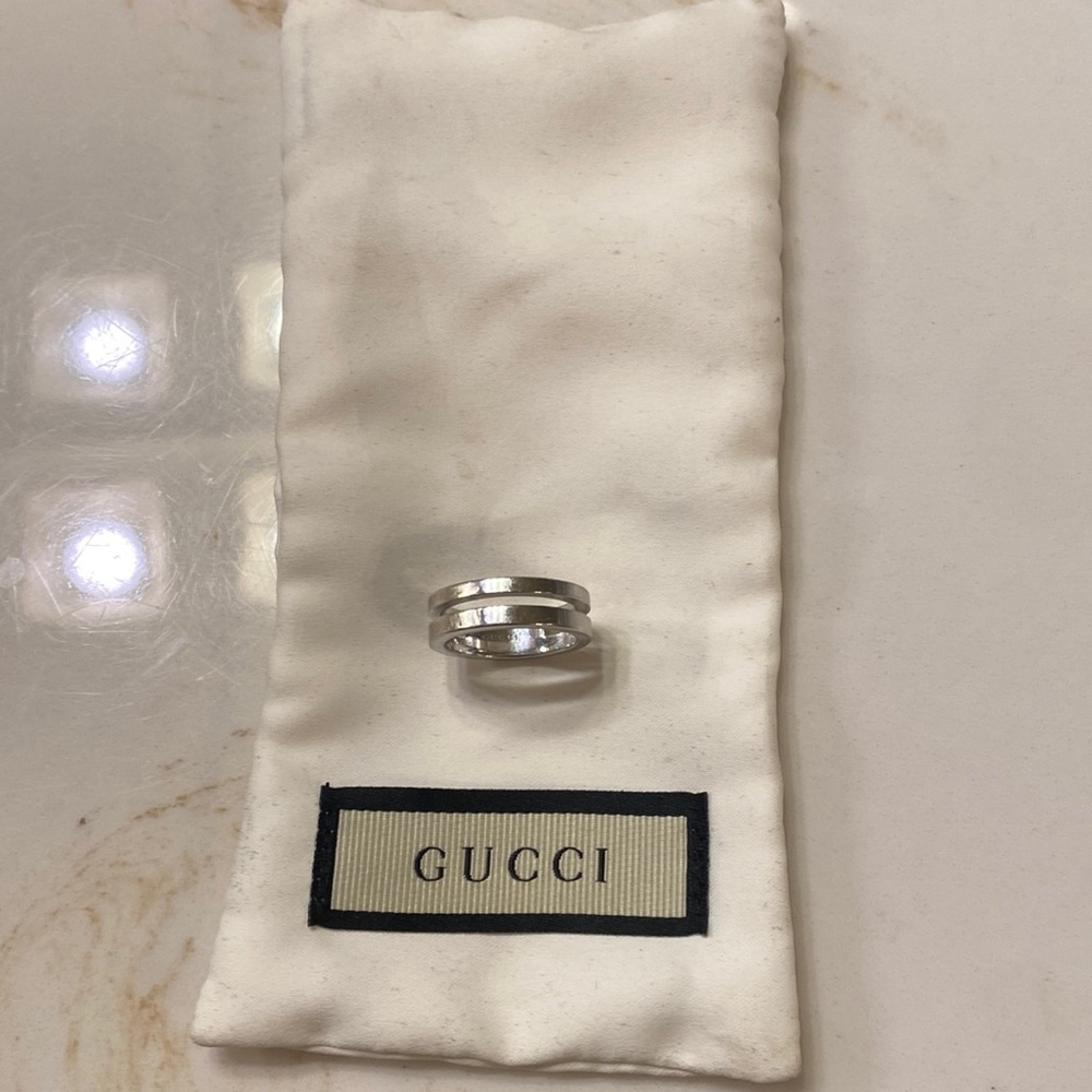 Gucci silver ring